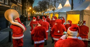 De Kerstman geeft de toon - Kerstmarkt - Dordrecht/NL