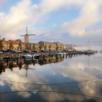 Ochtendgloren van de zon met mist - Oude Haven Hellevoetsluis okt-2013