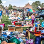 Gezellig druk op de Kofferbakmarkt - Kinderboerderij Kerkestee - Hellevoetsluis/NL